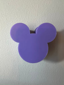 Ear hanger for wall